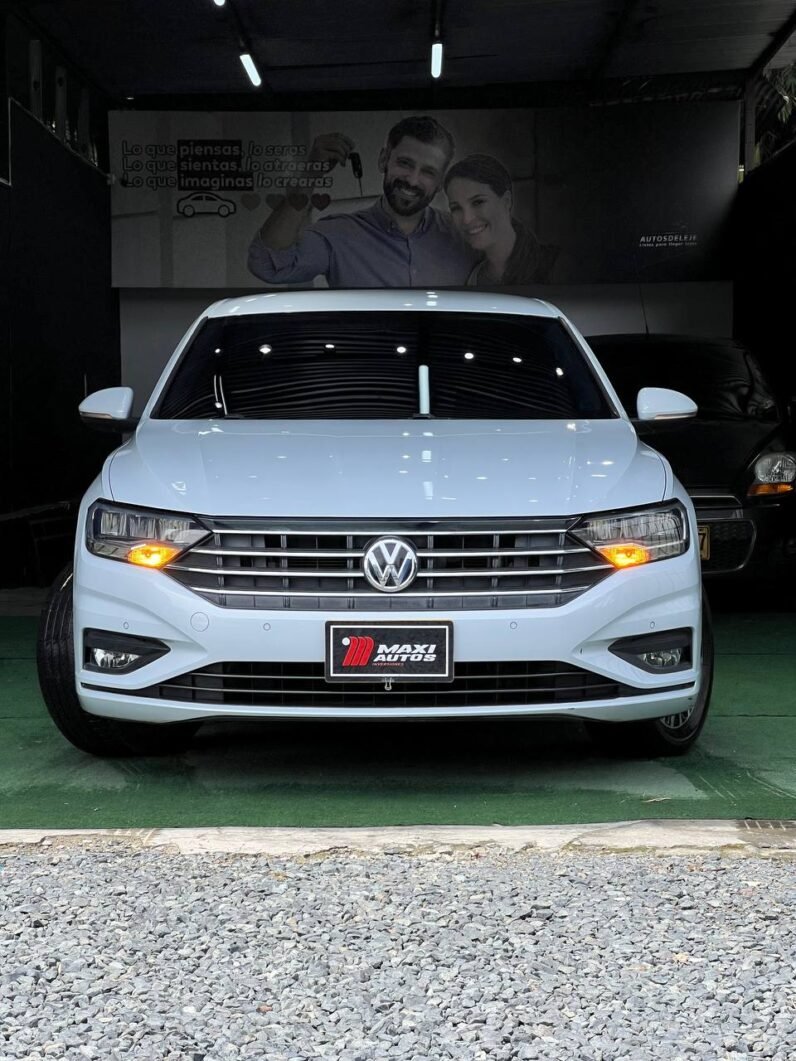 
								VOLKSWAGEN JETTA TSI COMFORTLINE 1.4T MT full									