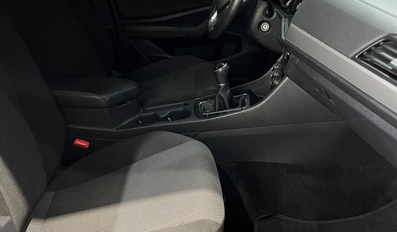 
								VOLKSWAGEN JETTA TSI COMFORTLINE 1.4T MT full									