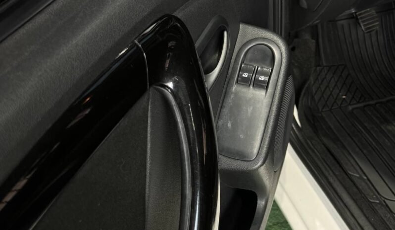
								RENAULT SANDERO EXPRESSION 1.6 MT full									