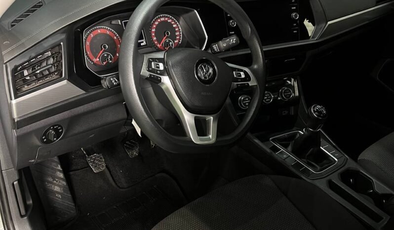 
								VOLKSWAGEN JETTA TSI COMFORTLINE 1.4T MT full									