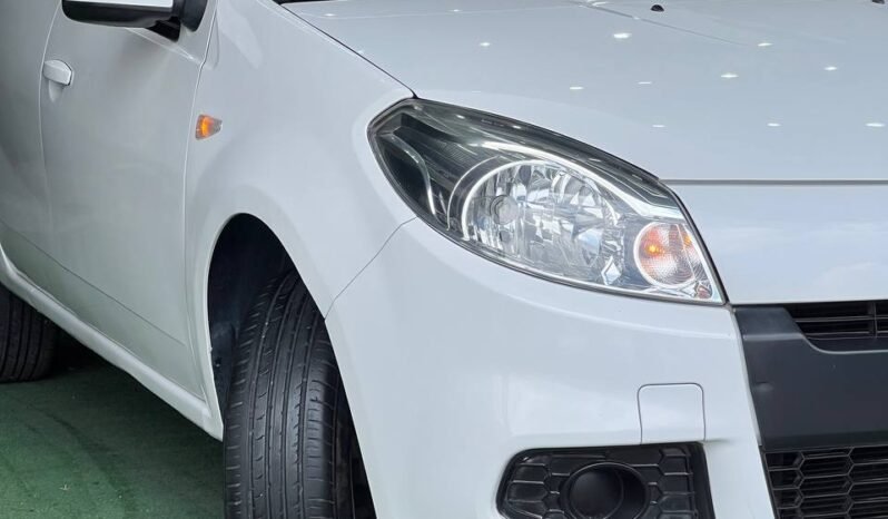 
								RENAULT SANDERO EXPRESSION 1.6 MT full									