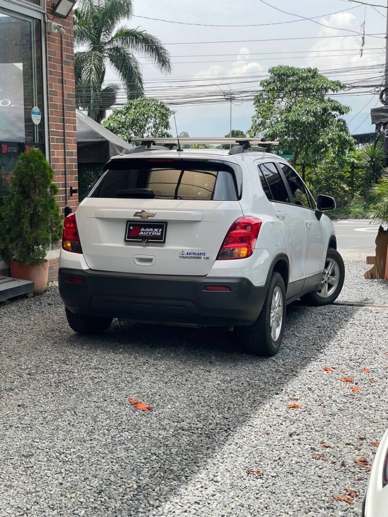 
								CHEVROLET TRACKER LS MT 1.8 4X2 full									