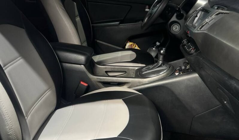 
								KIA SPORTAGE REVOLUTION 2.0 AT 4X2 GASOL full									