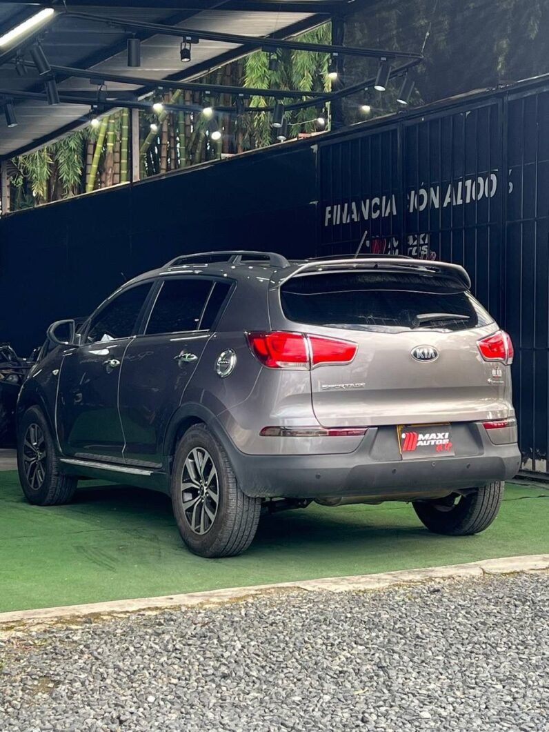 
								KIA SPORTAGE REVOLUTION 2.0 AT 4X2 GASOL full									