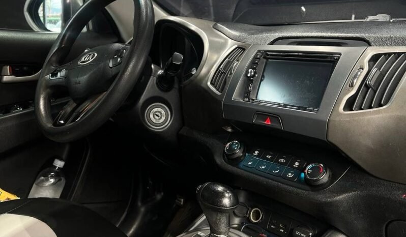 
								KIA SPORTAGE REVOLUTION 2.0 AT 4X2 GASOL full									