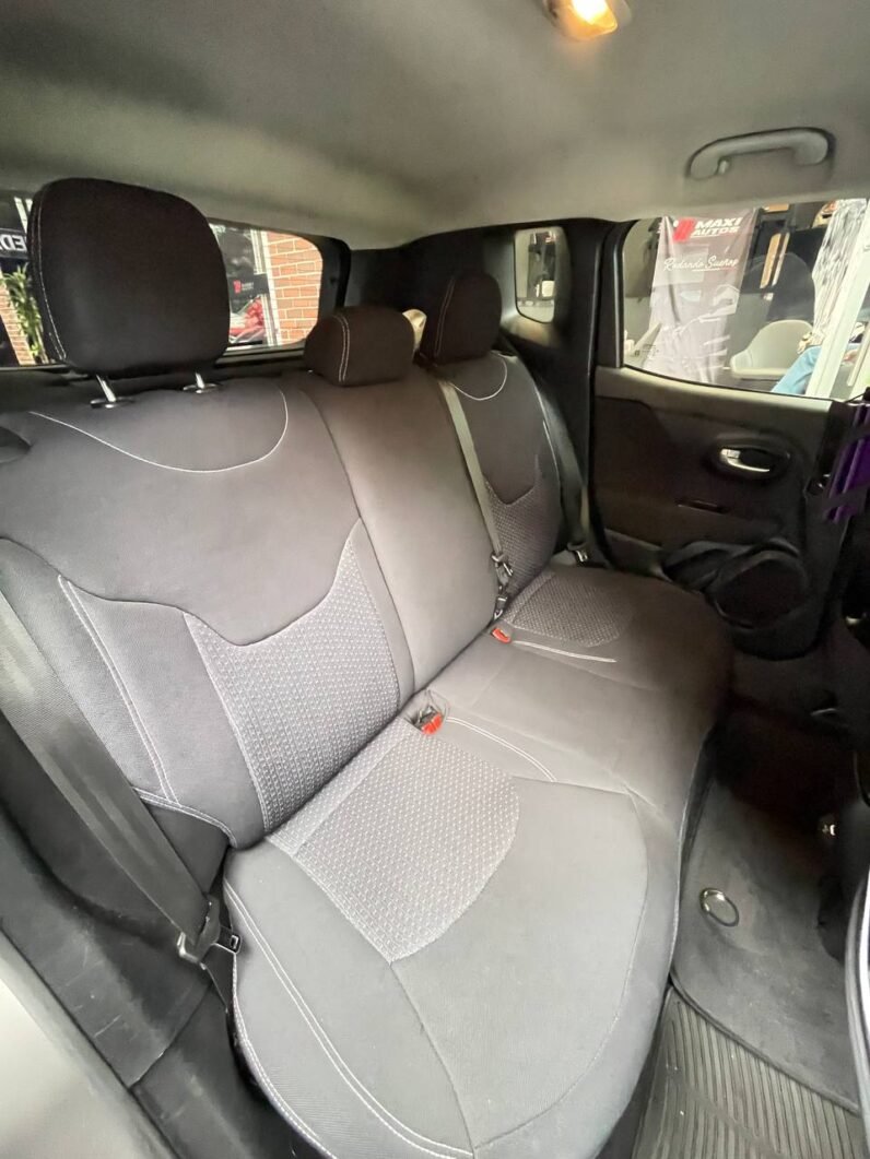 
								JEEP RENEGADE SPORT MT  4X2 full									