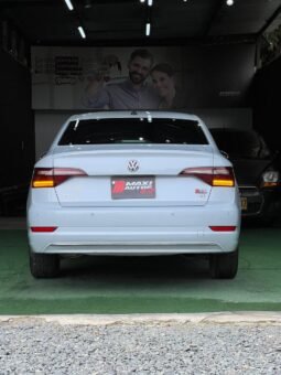 
										VOLKSWAGEN JETTA TSI COMFORTLINE 1.4T MT full									