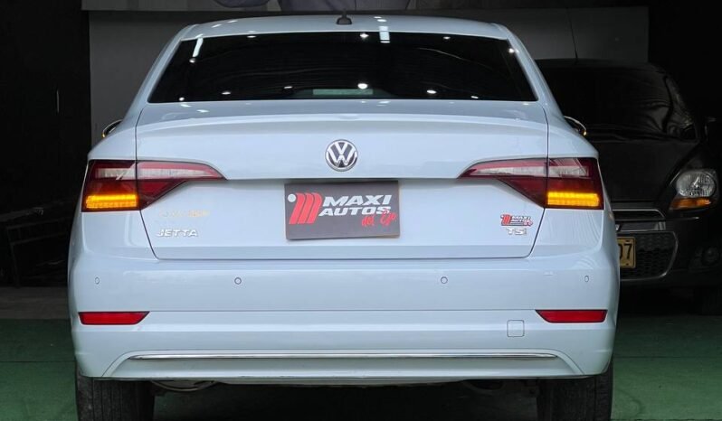 
								VOLKSWAGEN JETTA TSI COMFORTLINE 1.4T MT full									