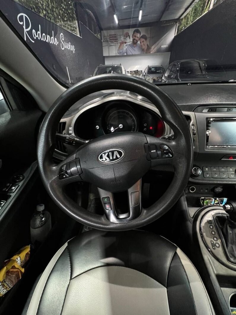 
								KIA SPORTAGE REVOLUTION 2.0 AT 4X2 GASOL full									