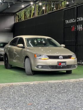 VOLKSWAGEN NUEVO JETTA TRENDLINE 2.5 at