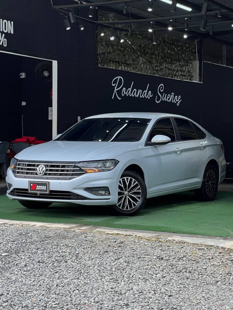 
								VOLKSWAGEN JETTA TSI COMFORTLINE 1.4T MT full									