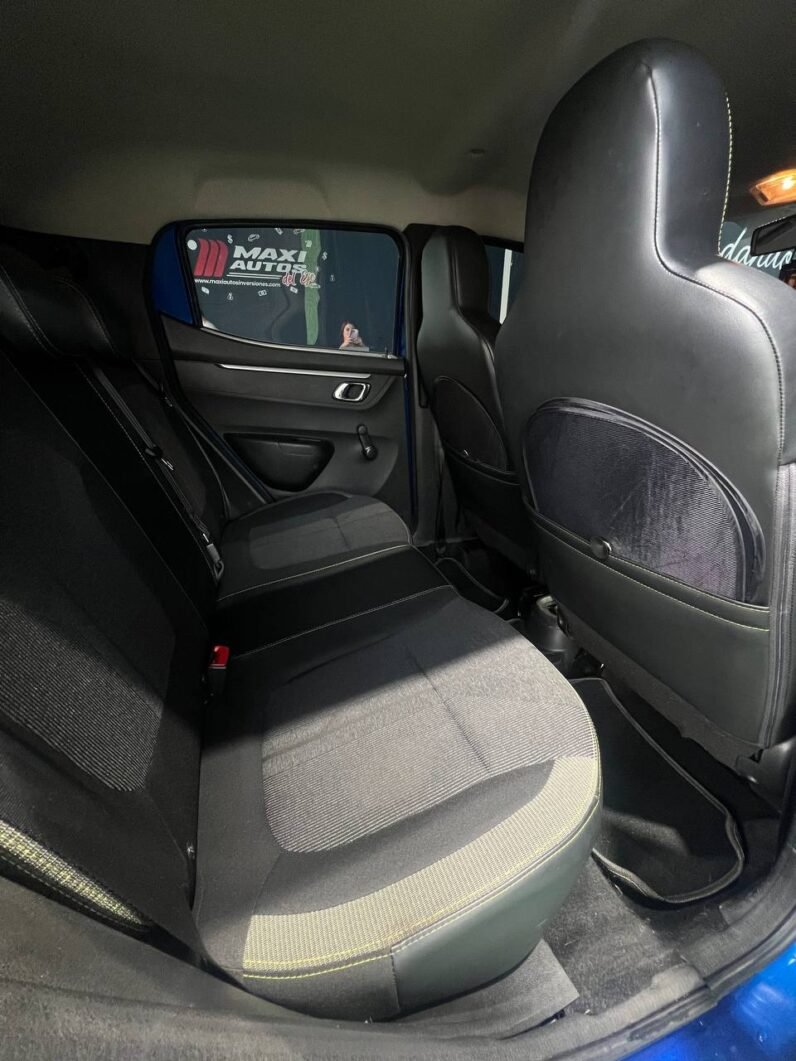 
								RENAULT KWID OUTSIDER MT 1.0 full									