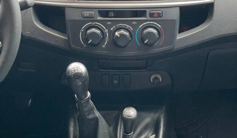 
								TOYOTA HILUX 2.7 MT 4×4 GASOLINA full									