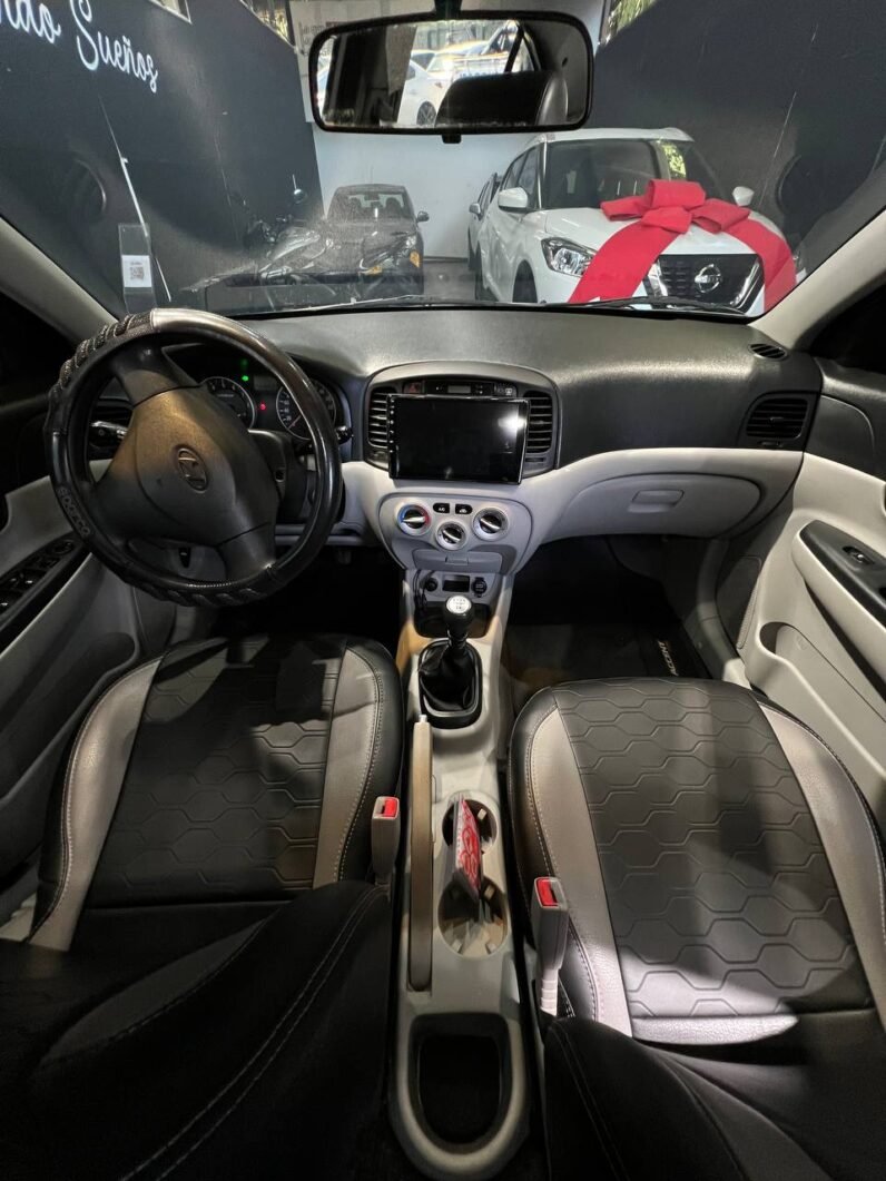 
								HYUNDAI ACCENT GL full									