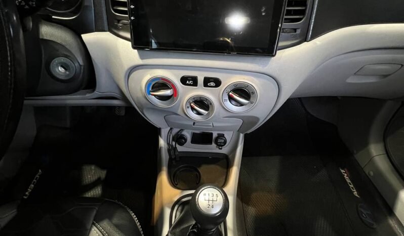 
								HYUNDAI ACCENT GL full									