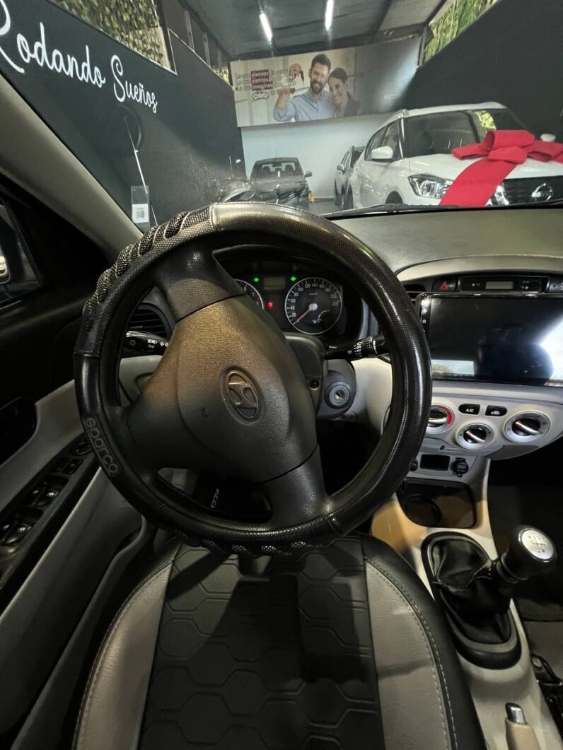 
								HYUNDAI ACCENT GL full									