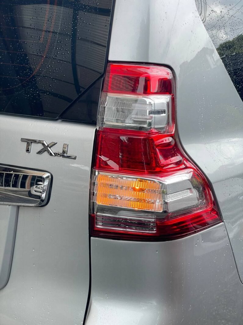 
								TOYOTA PRADO TXL AT 3.0 4X4 full									