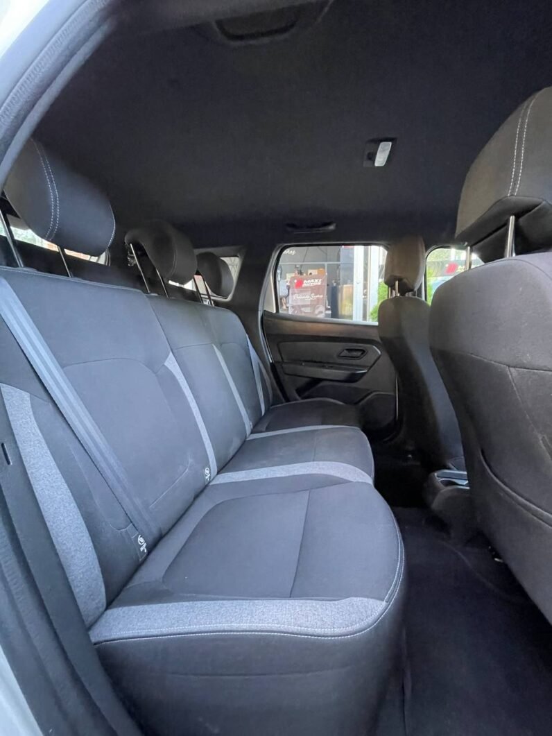 
								RENAULT DUSTER ZEN 1.6 MT 4X2 full									