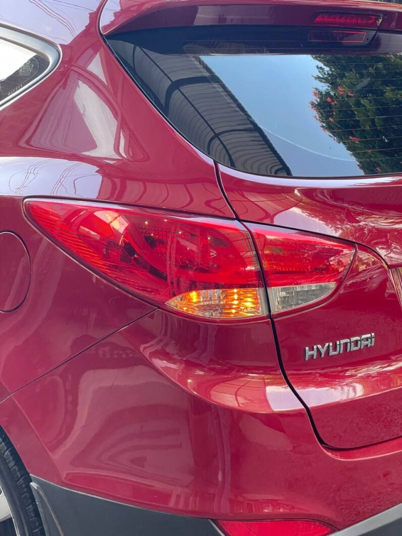 
								HYUNDAI TUCSON IX35 GL MT 2.0 4X4 GASOLINA full									