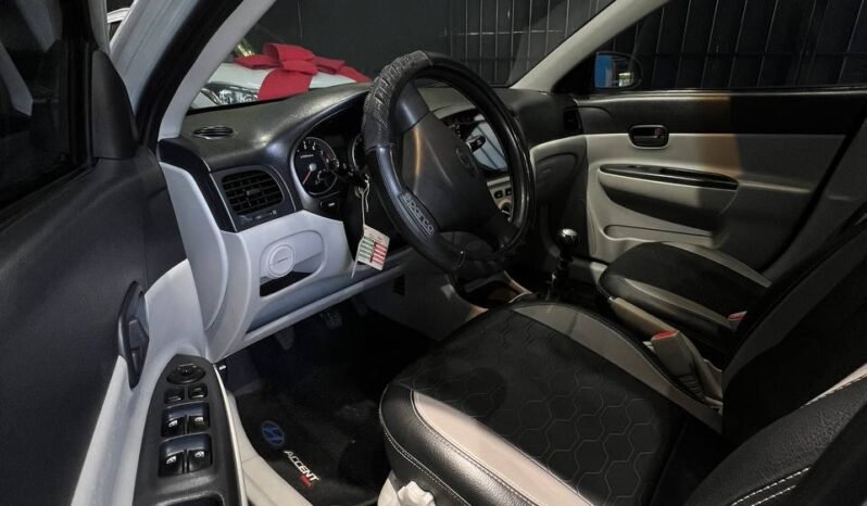 
								HYUNDAI ACCENT GL full									