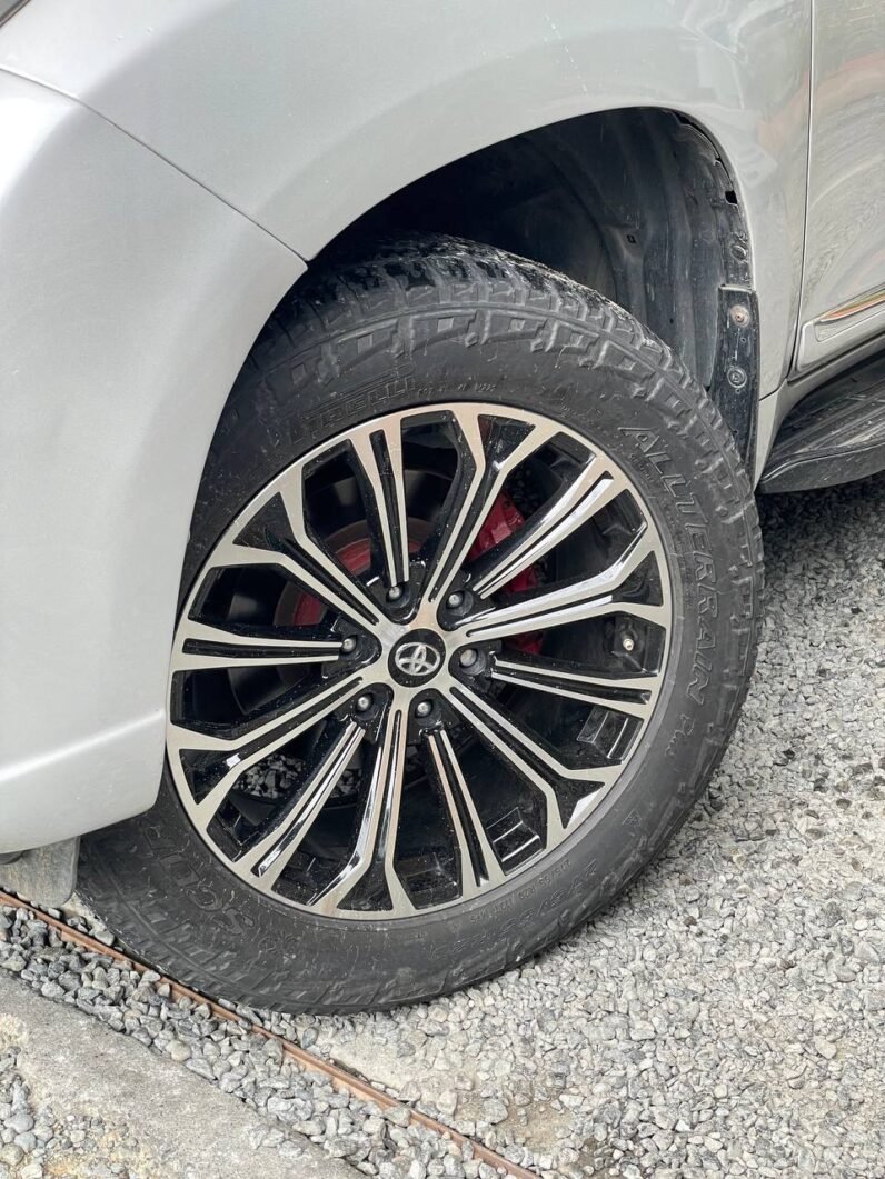 
								TOYOTA PRADO TXL AT 3.0 4X4 full									