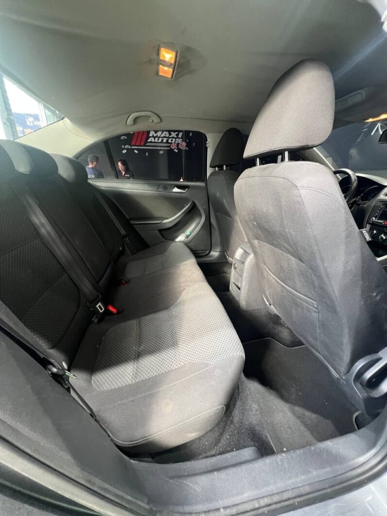 
								VOLKSWAGEN NEW JETTA COMFORTLINE AT 2.0 SD full									