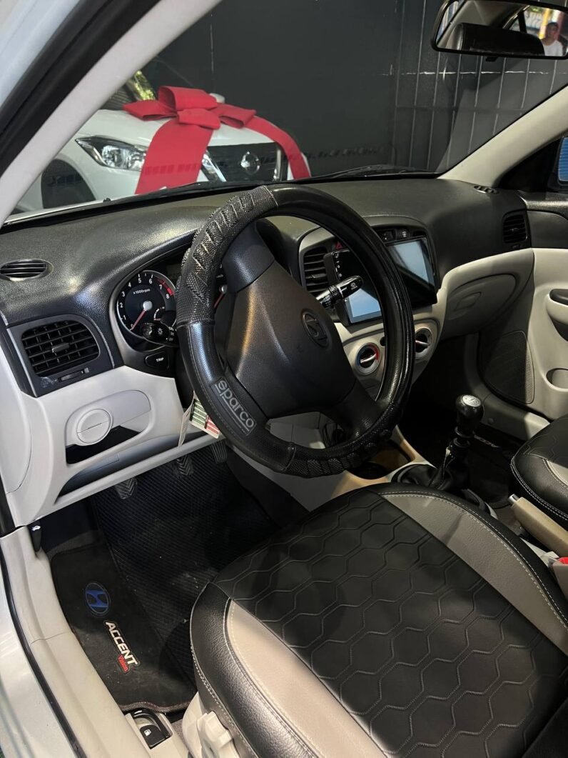 
								HYUNDAI ACCENT GL full									