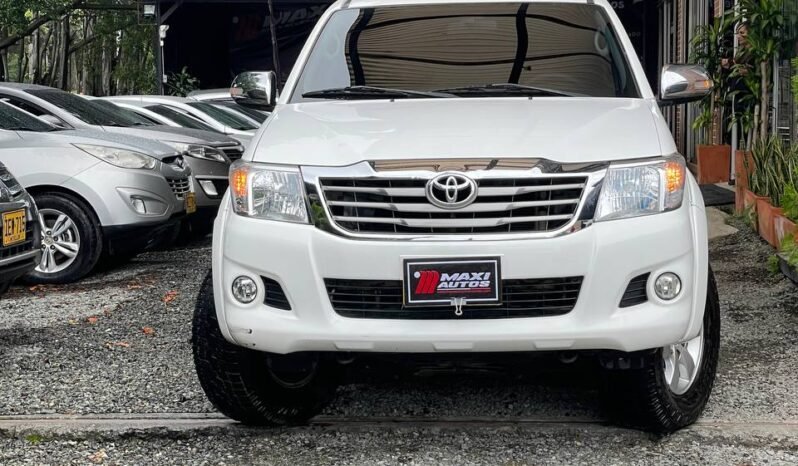 
								TOYOTA HILUX 2.7 MT 4×4 GASOLINA full									