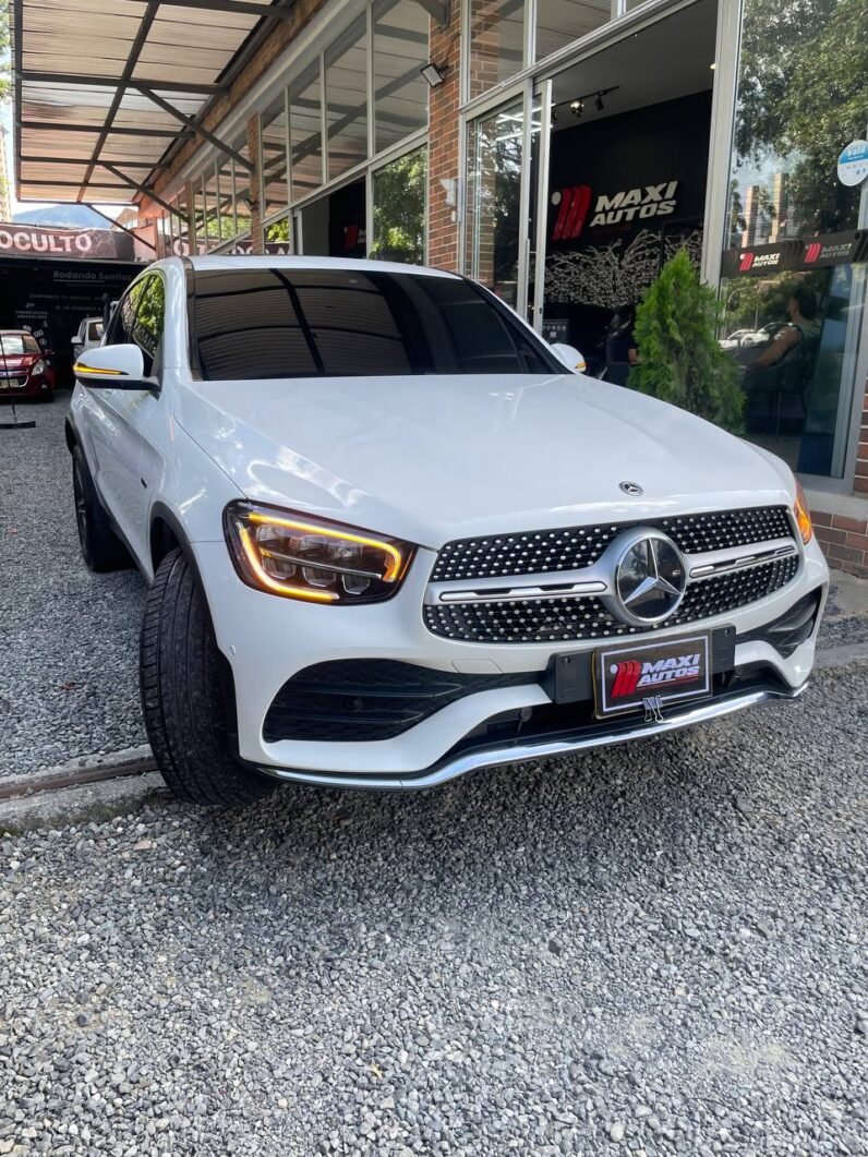 
								MERCEDES-BENZ GLC 300 HIBRIDA 2.0L AT full									