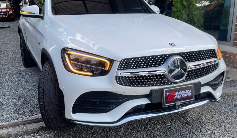 
								MERCEDES-BENZ GLC 300 HIBRIDA 2.0L AT full									