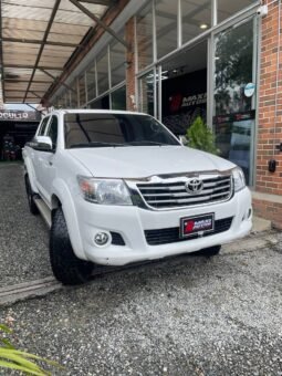 
										TOYOTA HILUX 2.7 MT 4×4 GASOLINA full									