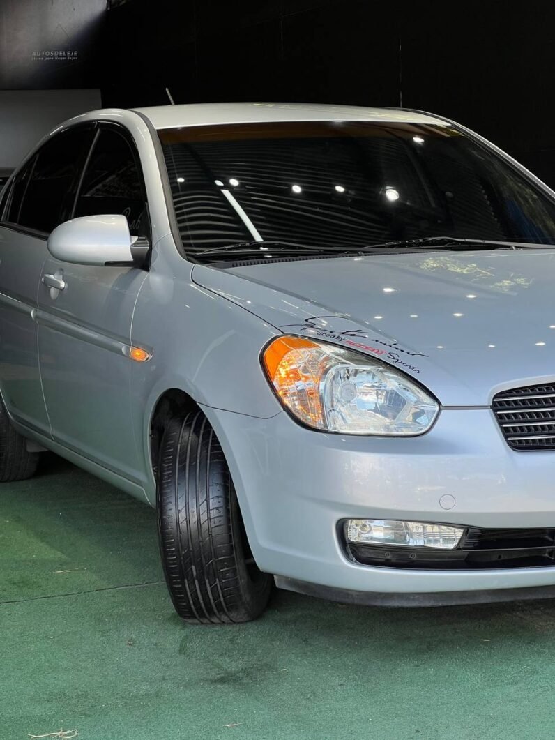 
								HYUNDAI ACCENT GL full									