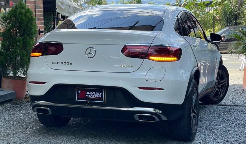
								MERCEDES-BENZ GLC 300 HIBRIDA 2.0L AT full									