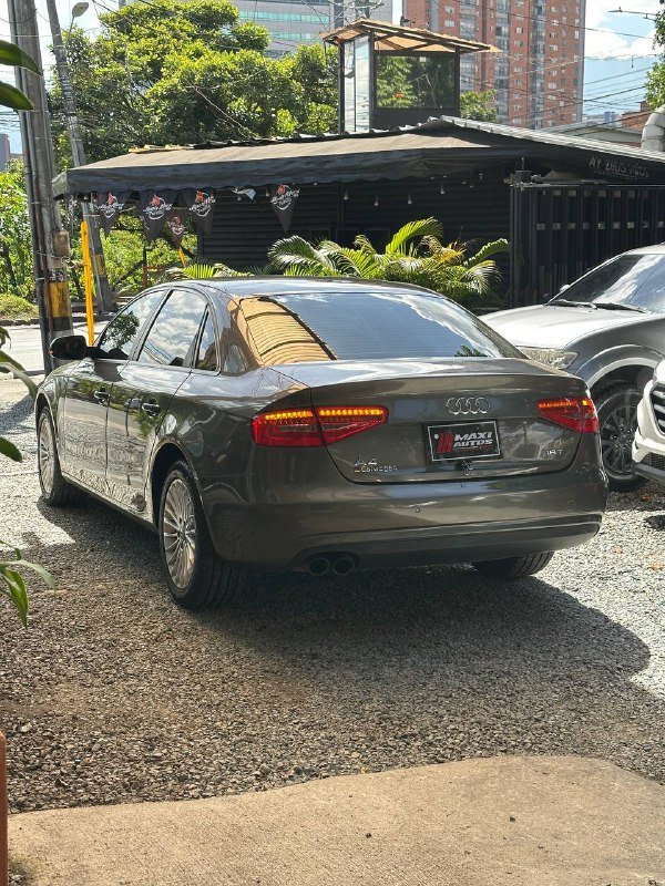 AUDI A4 1.8T AT