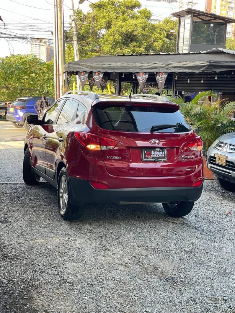 
								HYUNDAI TUCSON IX35 GL MT 2.0 4X4 GASOLINA full									