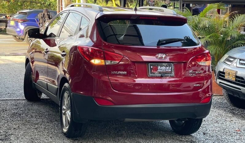 
								HYUNDAI TUCSON IX35 GL MT 2.0 4X4 GASOLINA full									