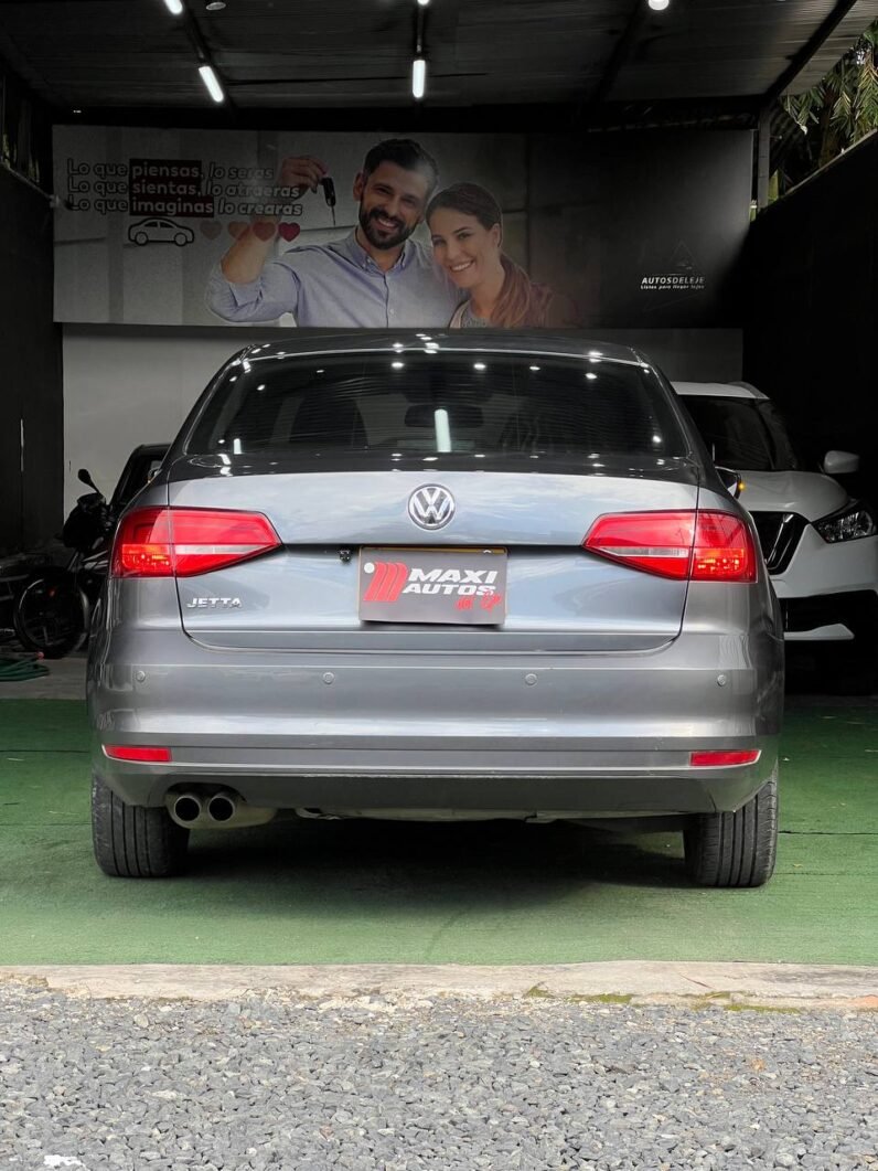 
								VOLKSWAGEN NEW JETTA COMFORTLINE AT 2.0 SD full									