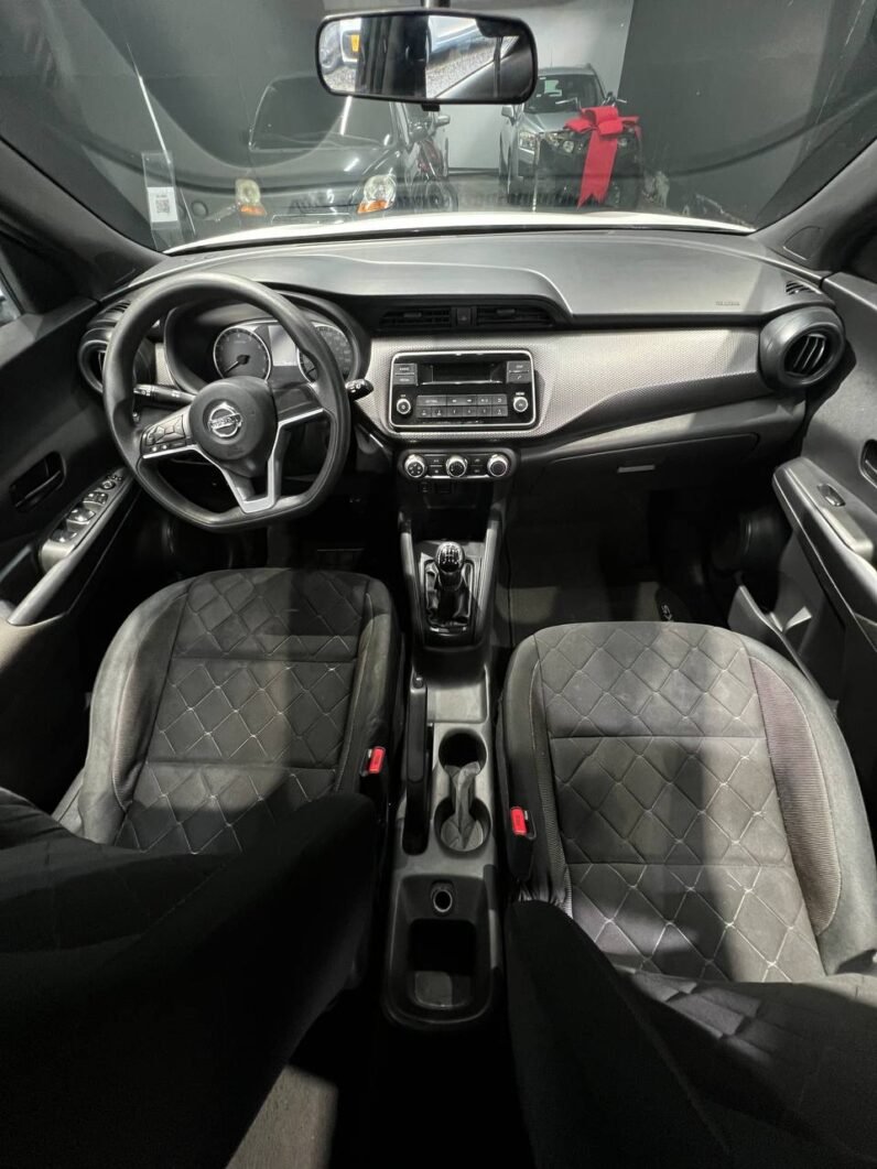 
								NISSAN KICKS SENSE 1.6L MT full									