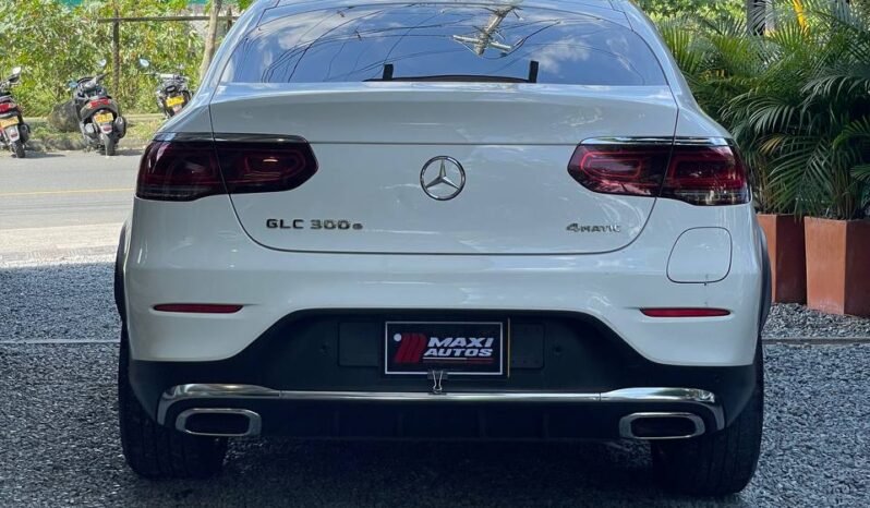 
								MERCEDES-BENZ GLC 300 HIBRIDA 2.0L AT full									
