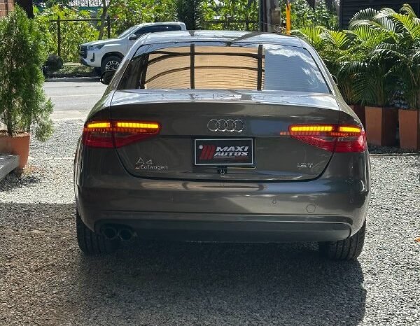 
								AUDI A4 1.8T AT full									