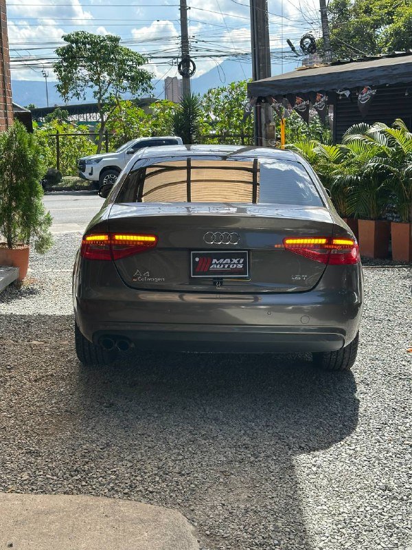 AUDI A4 1.8T AT