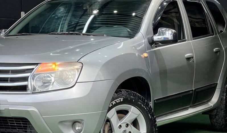 
								RENAULT DUSTER DYNAMIQUE 2.O MT 4X2 full									