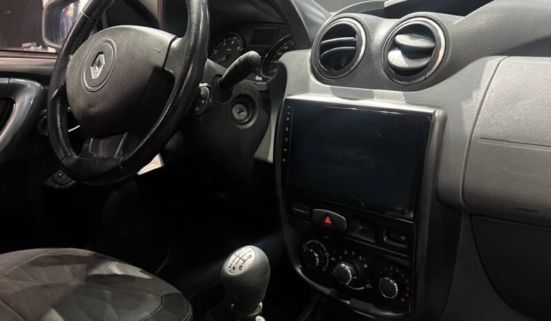 
								RENAULT DUSTER DYNAMIQUE 2.O MT 4X2 full									