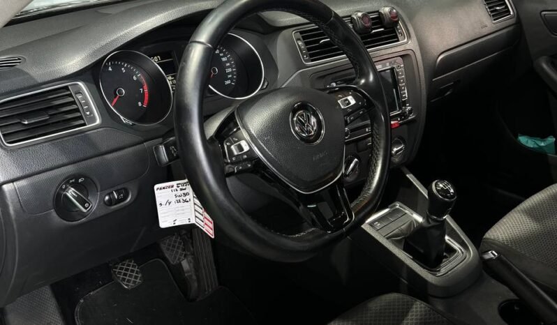 
								VOLKSWAGEN NEW JETTA COMFORTLINE AT 2.0 SD full									