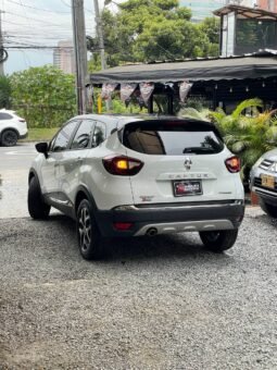 
										RENAULT CAPTUR INTENS AT 2.0 4X2 full									