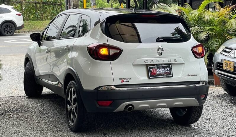 
								RENAULT CAPTUR INTENS AT 2.0 4X2 full									