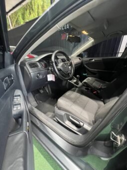 
										VOLKSWAGEN NEW JETTA COMFORTLINE AT 2.0 SD full									