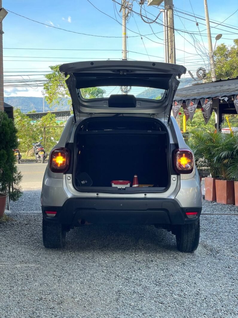 
								RENAULT DUSTER ZEN 1.6 MT 4X2 full									