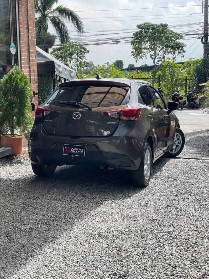 
								MAZDA 2 TOURING AT 1.5 HB full									
