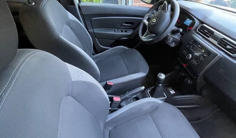 
								RENAULT DUSTER ZEN 1.6 MT 4X2 full									
